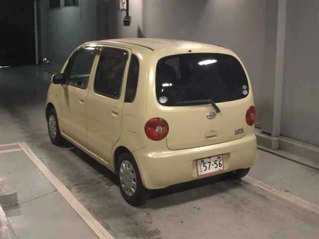 DAIHATSU MOVE LATTE