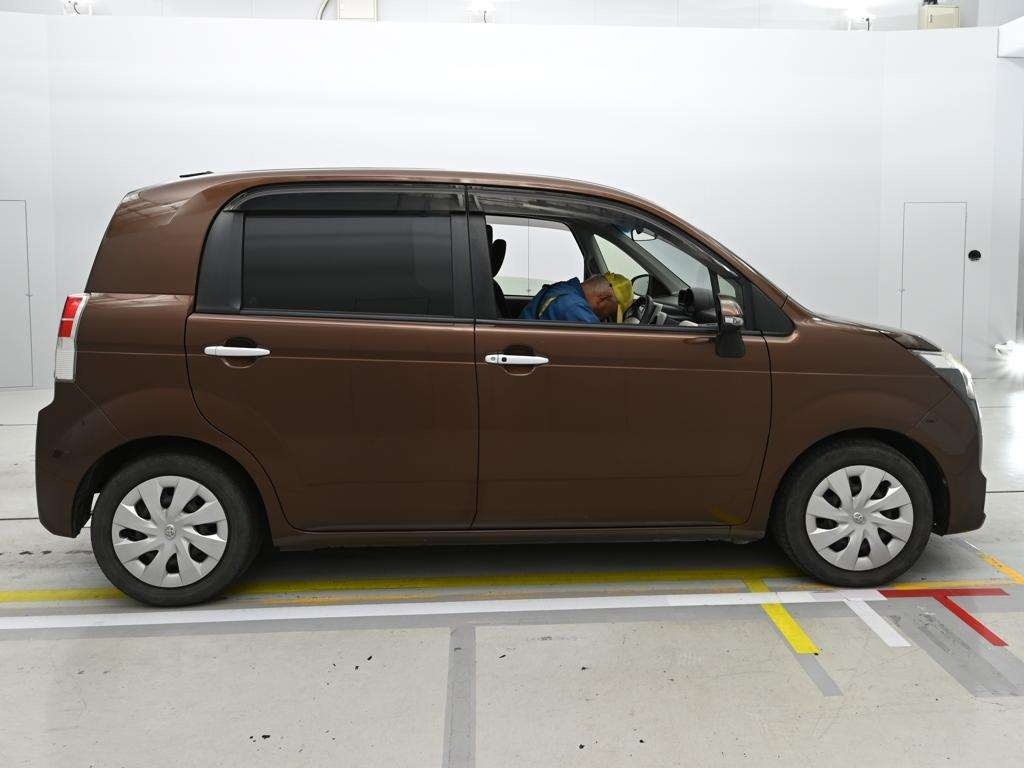 TOYOTA SPADE