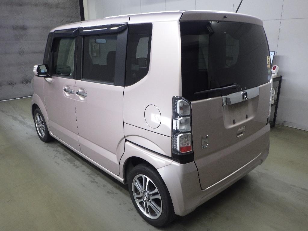 HONDA N-BOX