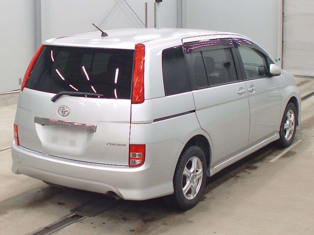 TOYOTA ISIS