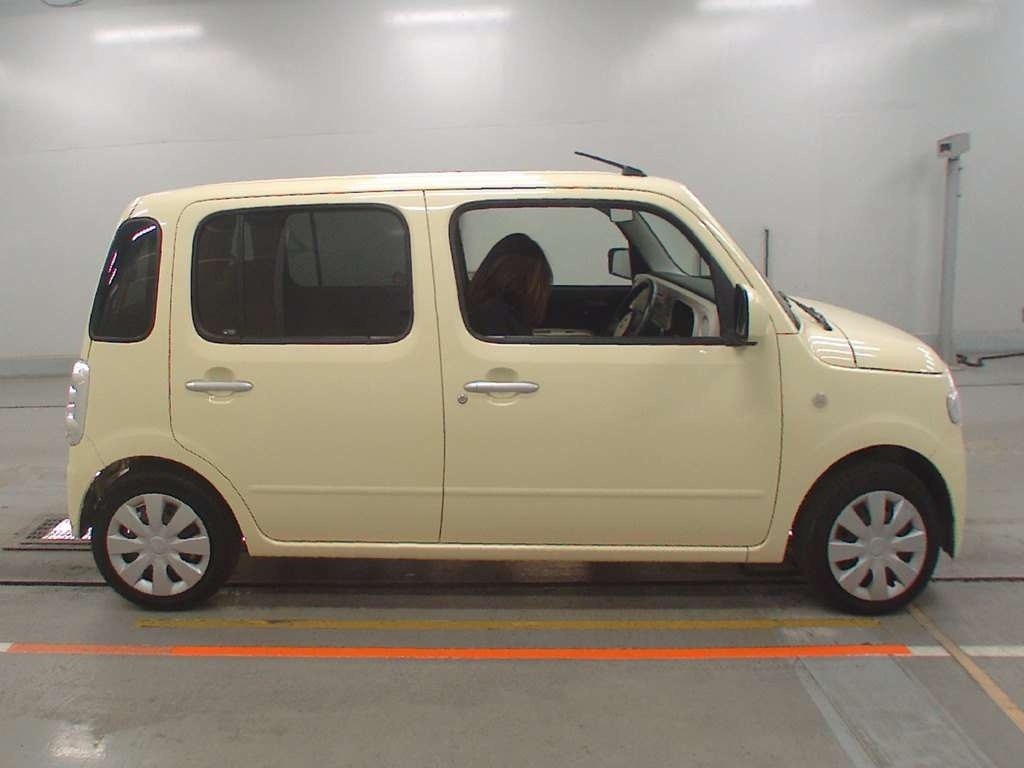 DAIHATSU MIRA COCOA