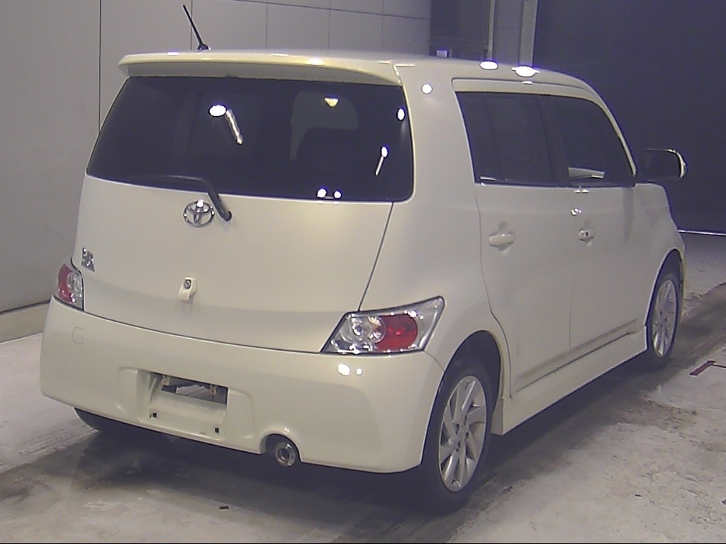 TOYOTA BB