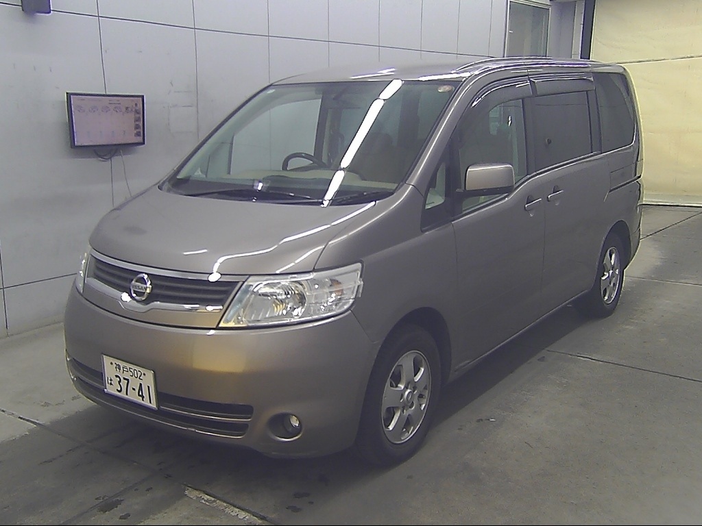 NISSAN SERENA