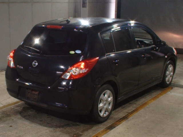 NISSAN TIIDA