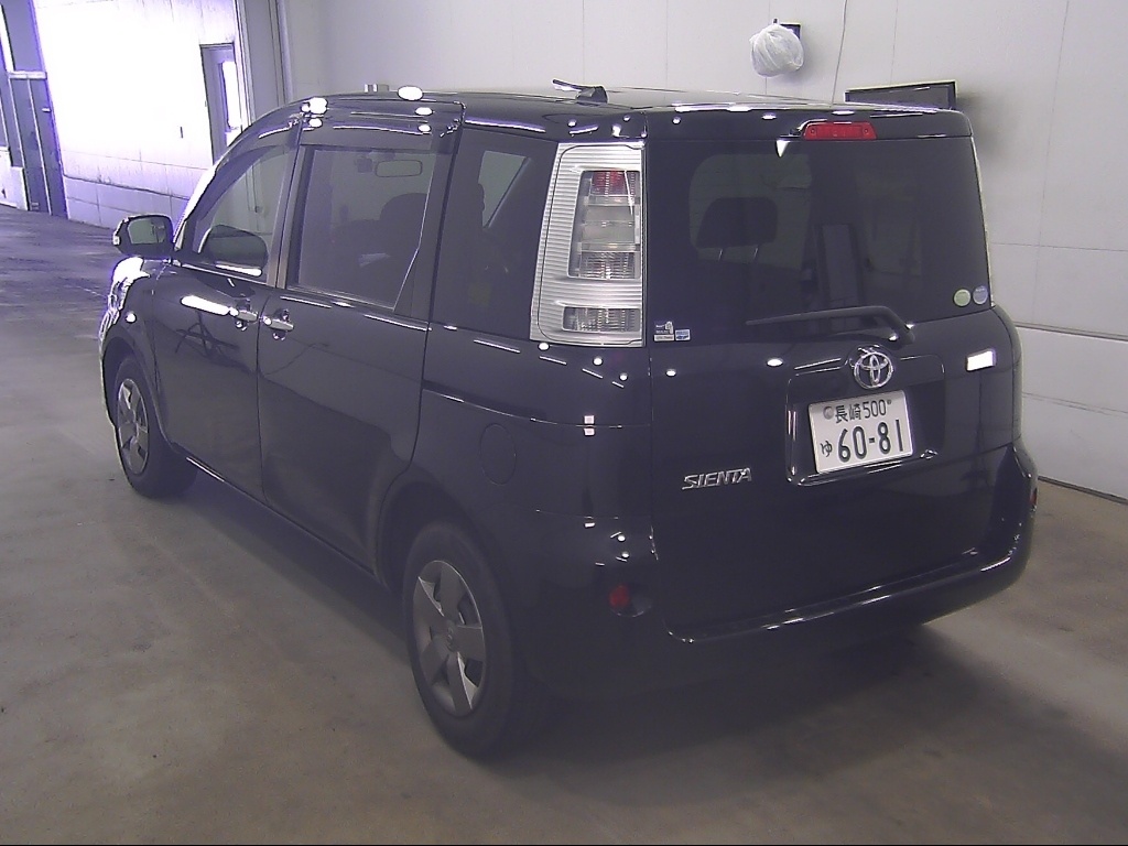 TOYOTA SIENTA