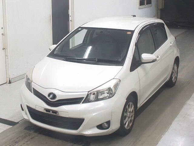 TOYOTA VITZ