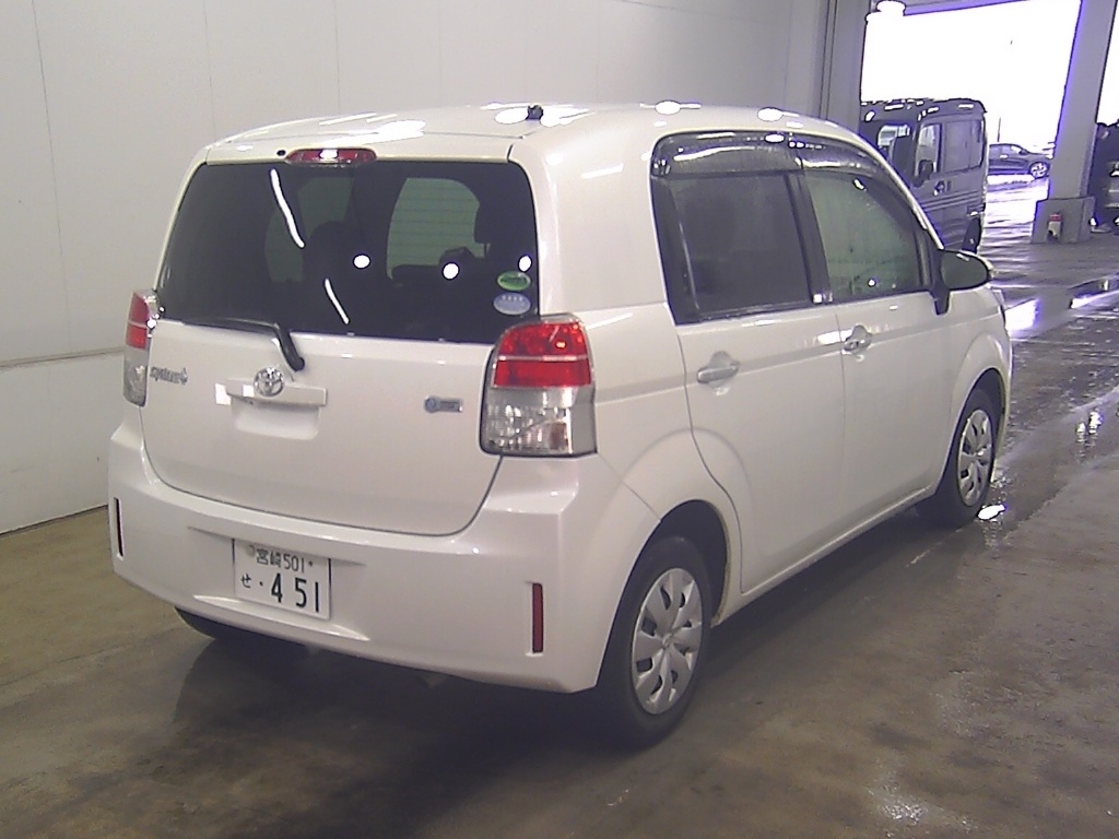 TOYOTA SPADE
