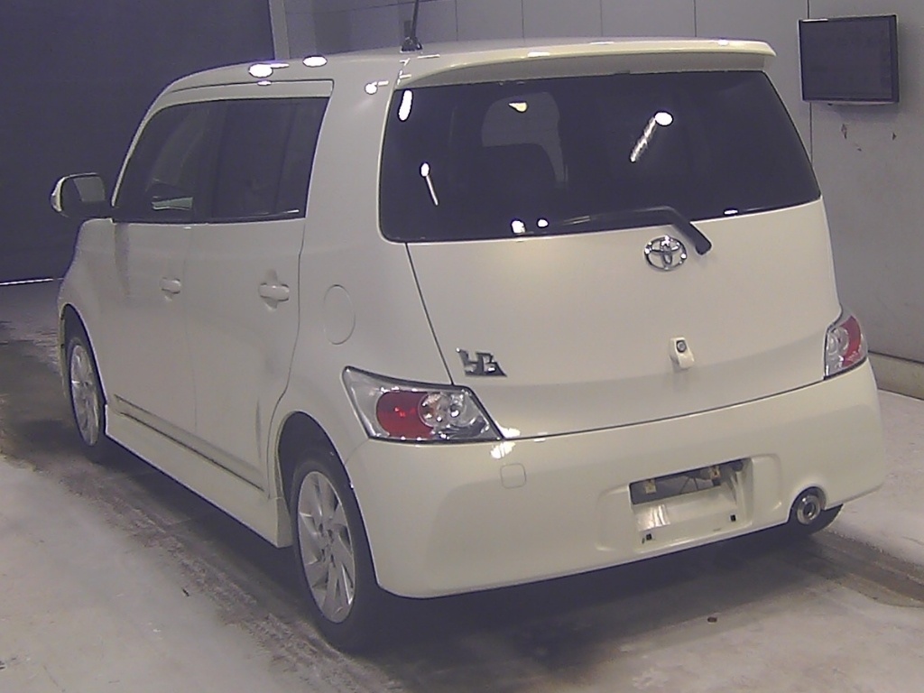 TOYOTA BB