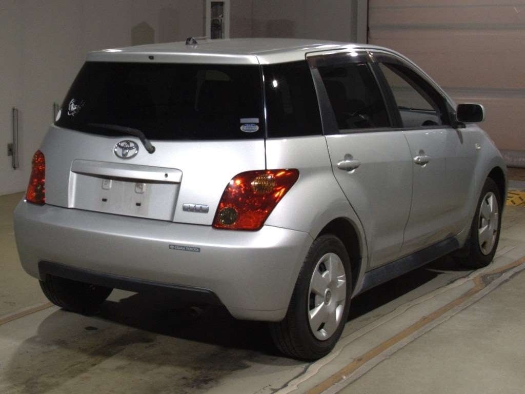 TOYOTA IST
