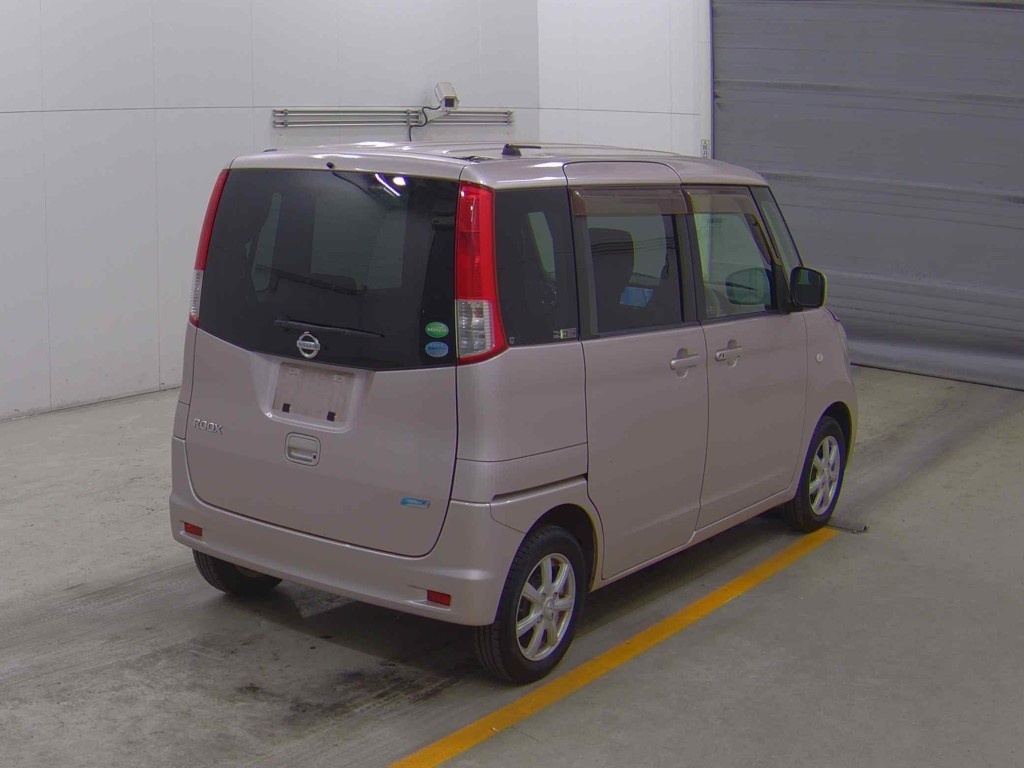 NISSAN ROOX