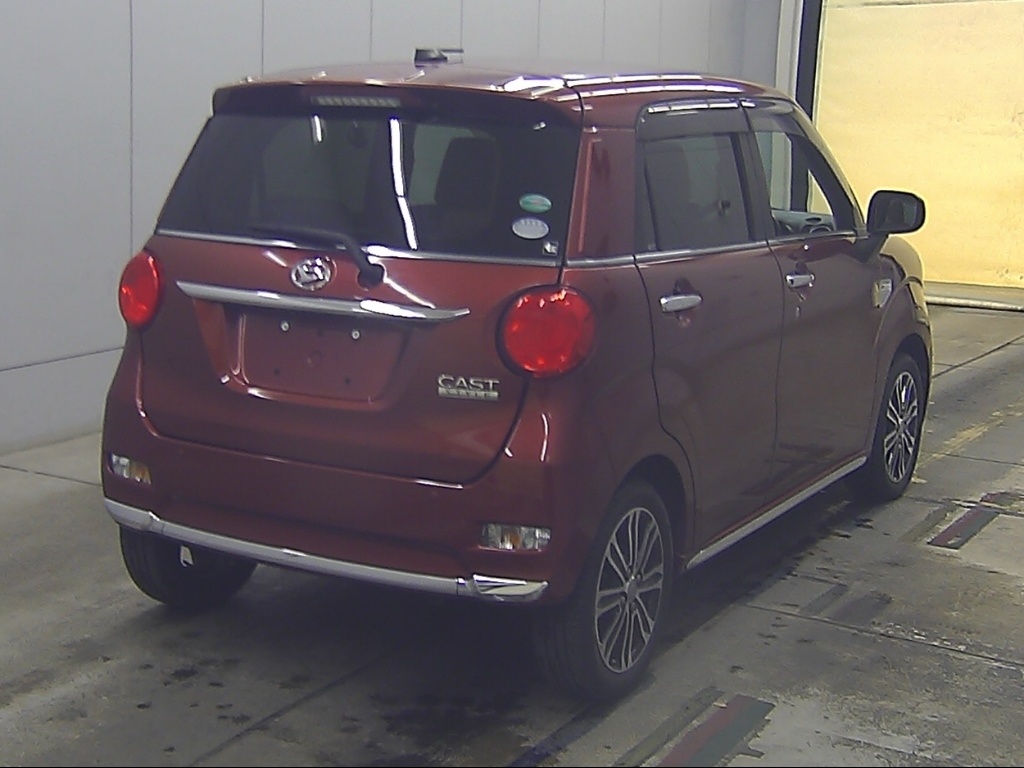 DAIHATSU CAST