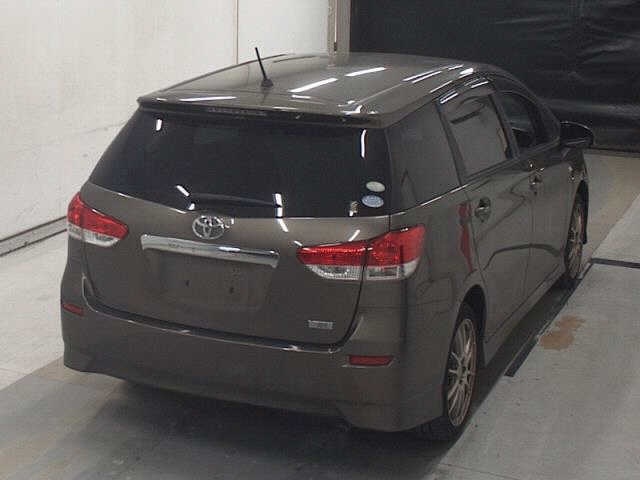 TOYOTA WISH