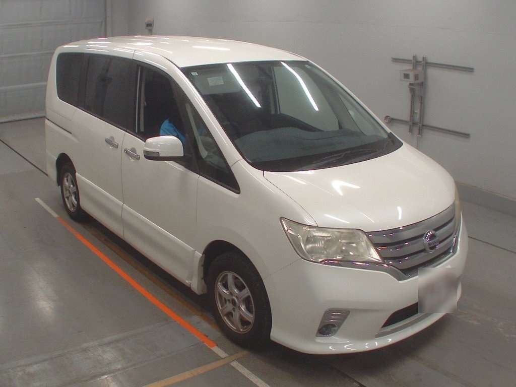 NISSAN SERENA