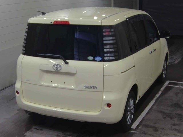 TOYOTA SIENTA