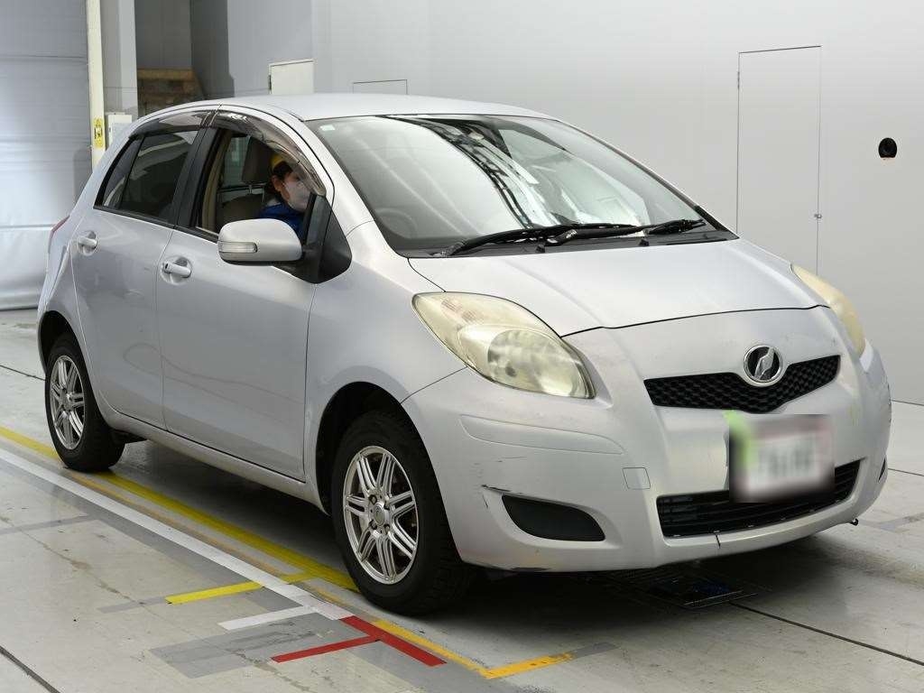 TOYOTA VITZ