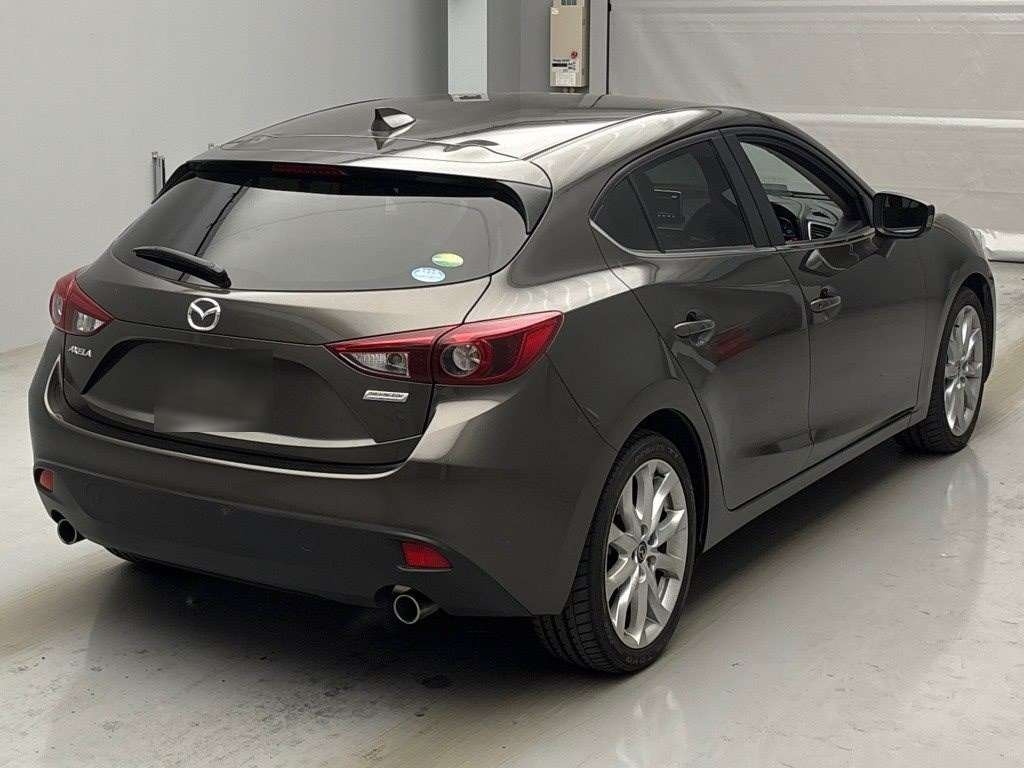 MAZDA AXELA
