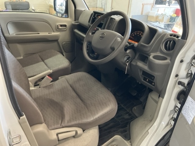 NISSAN NV100 CLIPPER