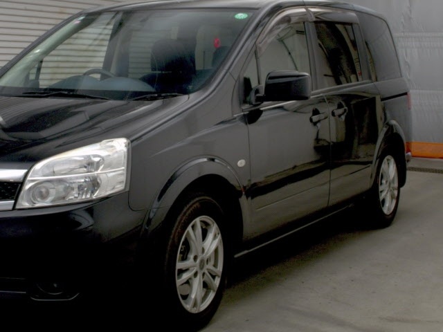 NISSAN LAFESTA