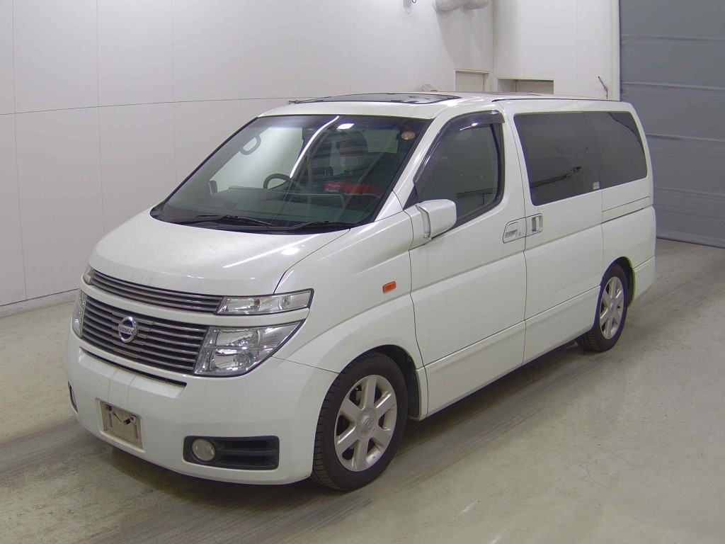 NISSAN ELGRAND