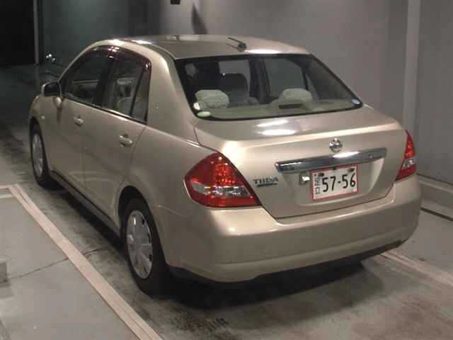 NISSAN TIIDA LATIO