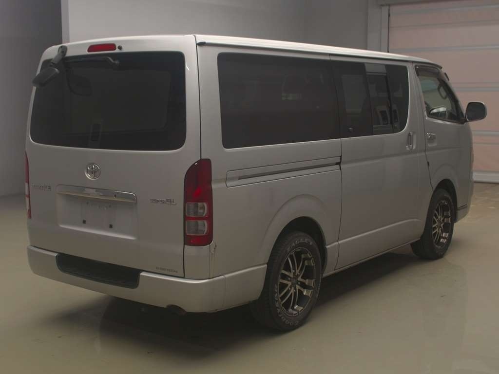 TOYOTA REGIUS ACE