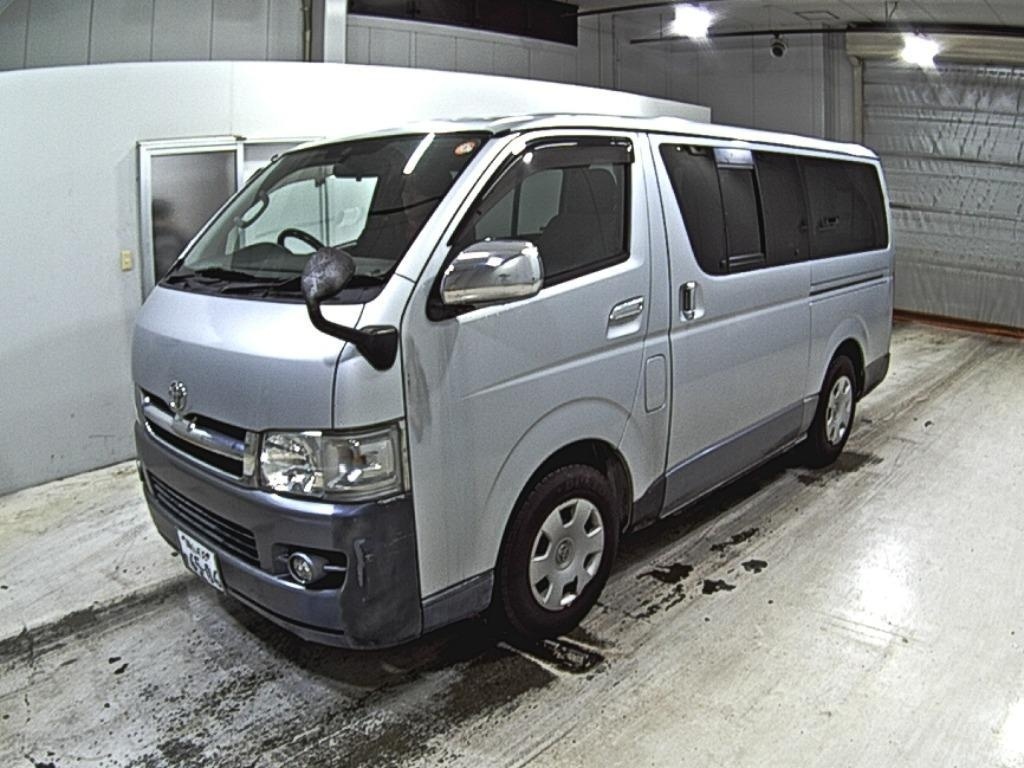 TOYOTA REGIUS ACE