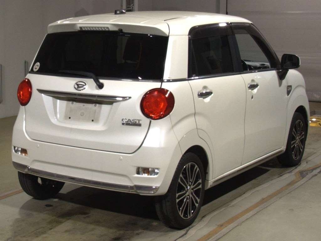 DAIHATSU CAST