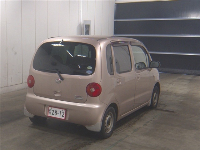 DAIHATSU MOVE LATTE