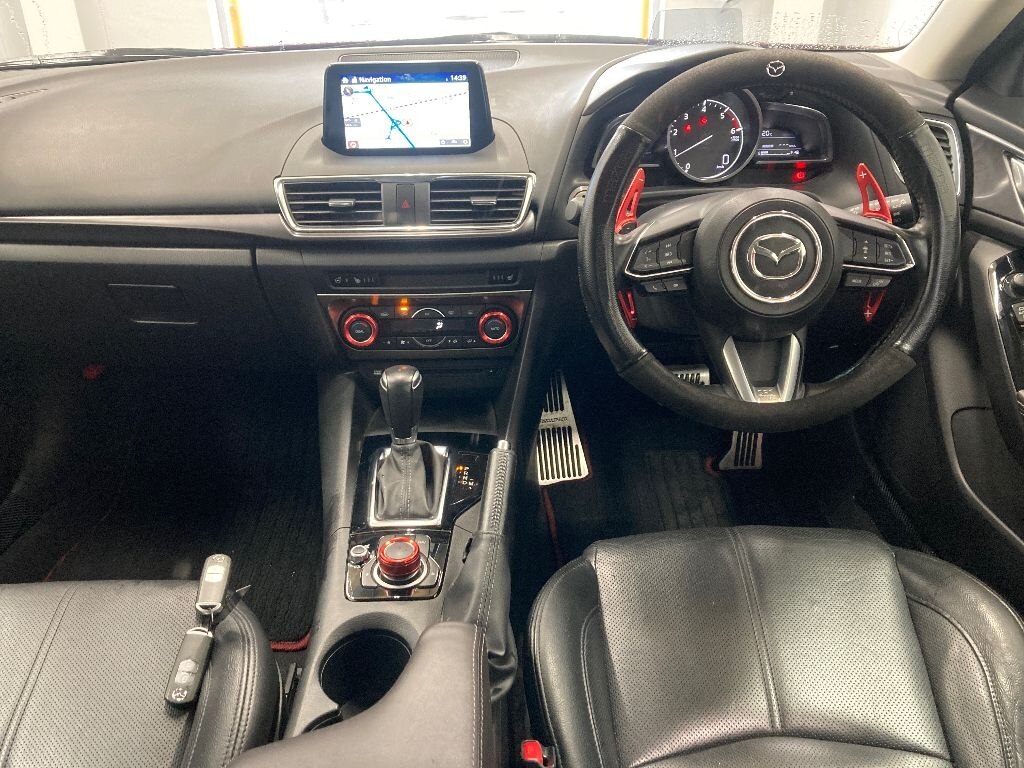 MAZDA AXELA