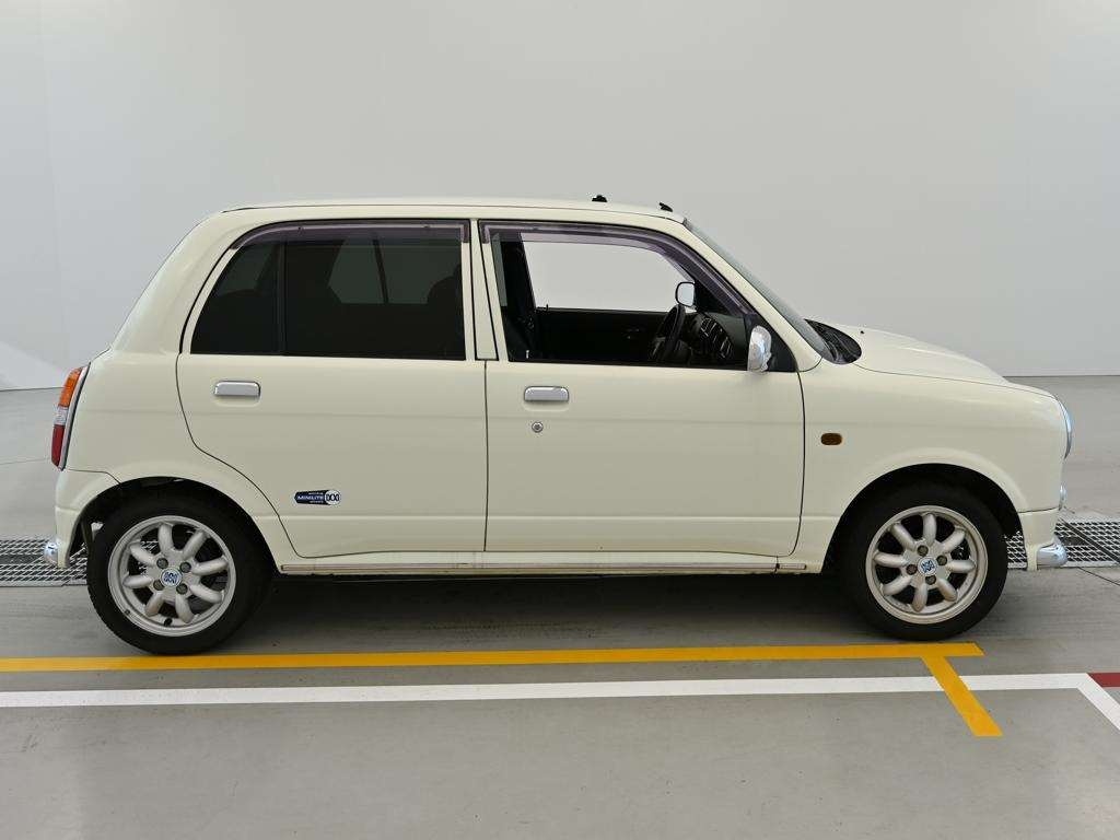 DAIHATSU MIRA GINO