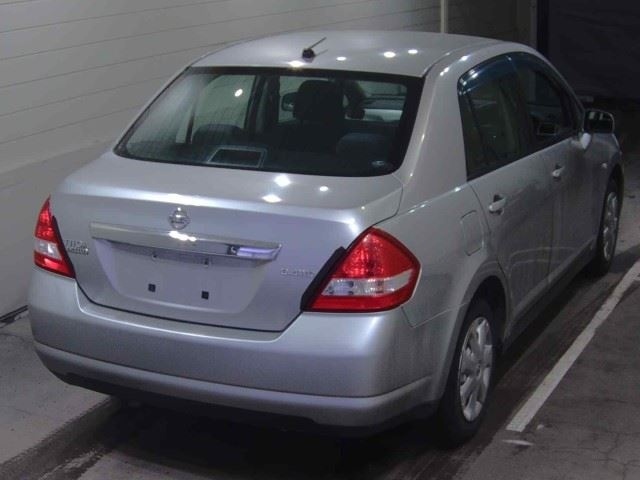 NISSAN TIIDA LATIO