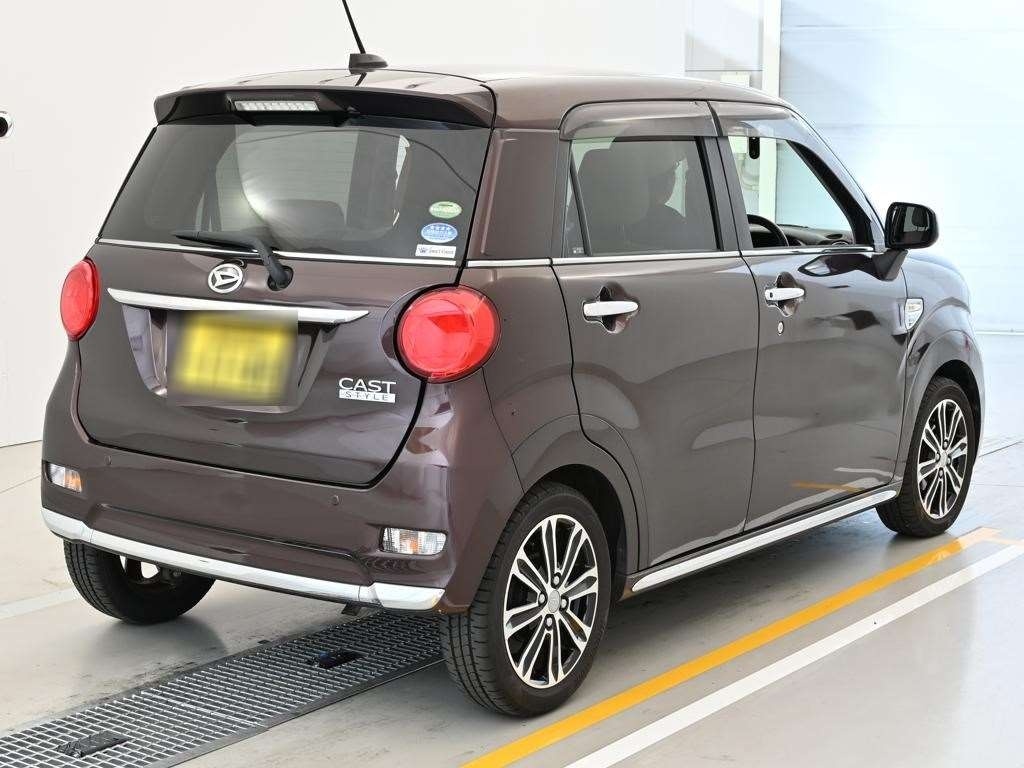 DAIHATSU CAST