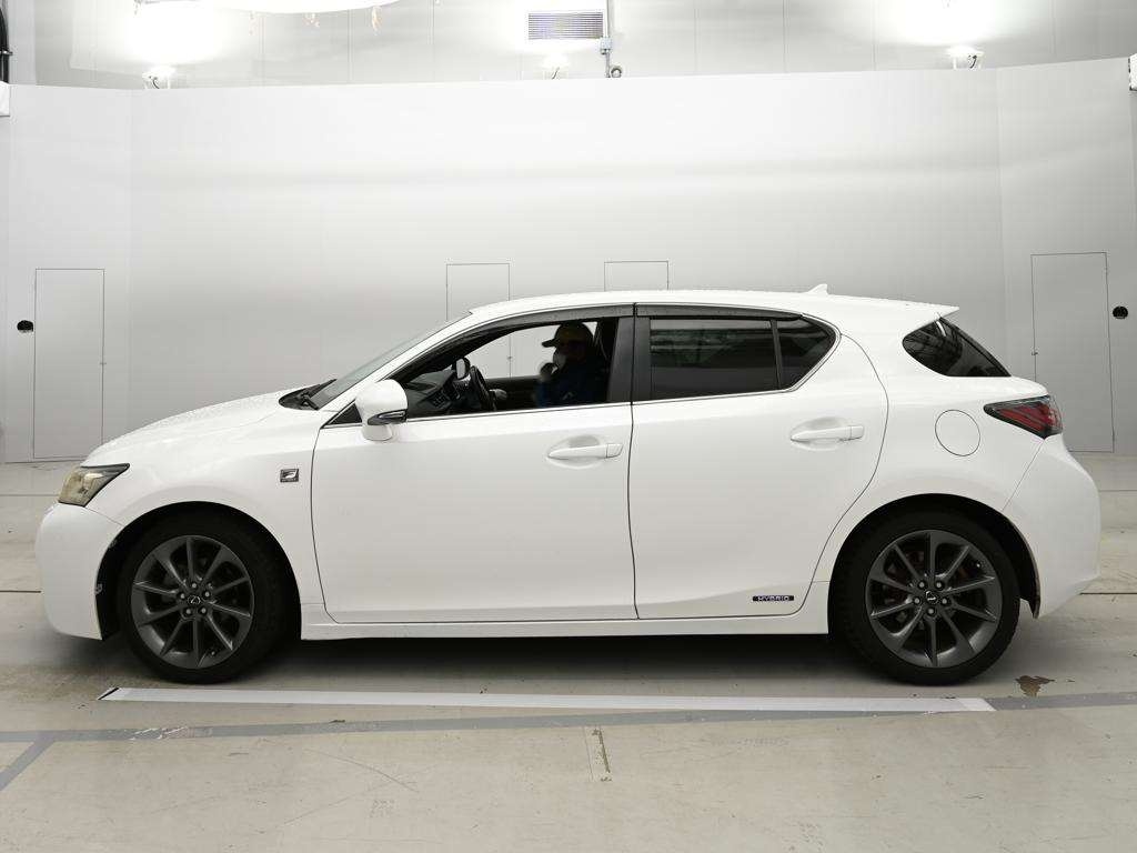 LEXUS CT200H