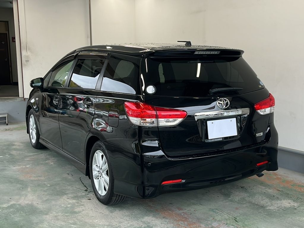 TOYOTA WISH