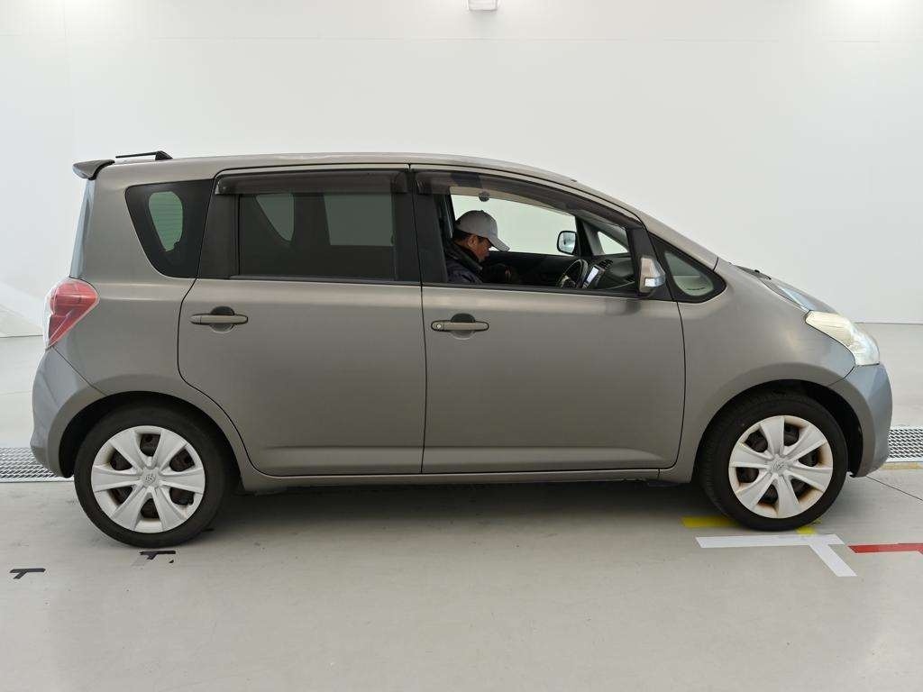 TOYOTA RACTIS