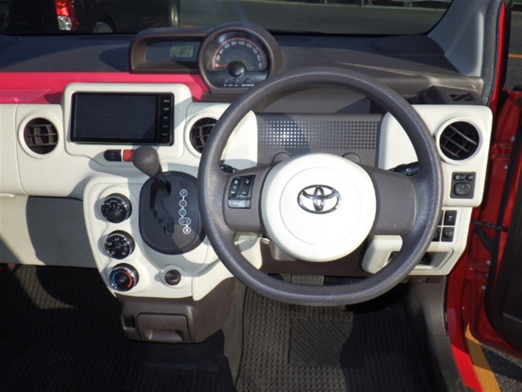 TOYOTA PORTE