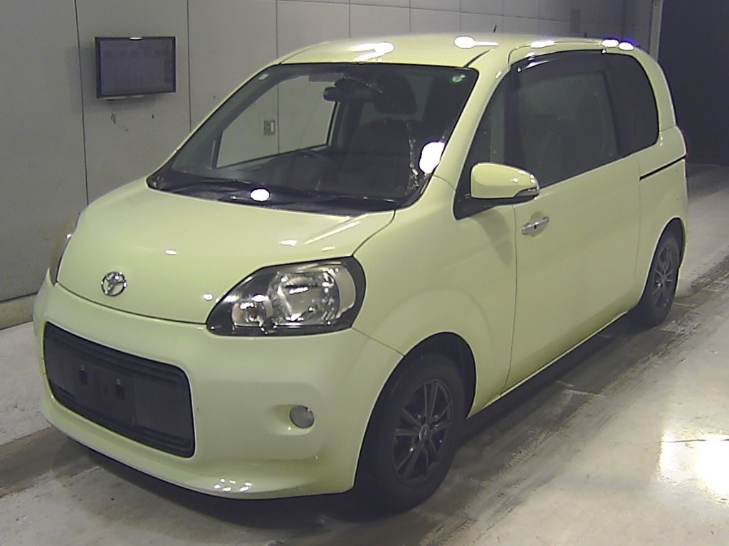 TOYOTA PORTE