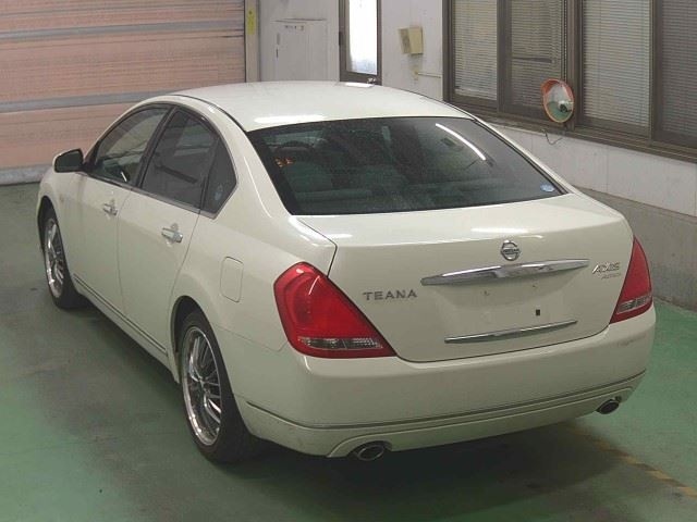 NISSAN TEANA