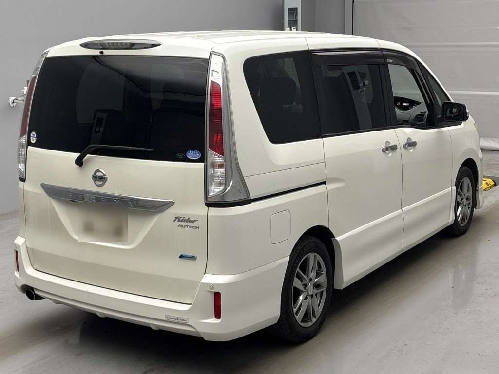 NISSAN SERENA