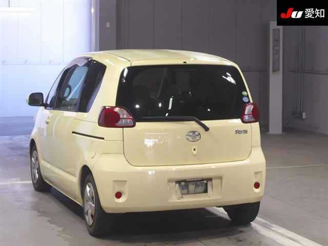 TOYOTA PORTE
