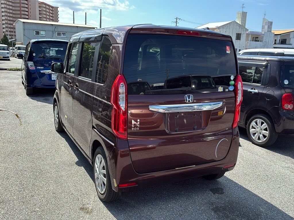 HONDA N-BOX