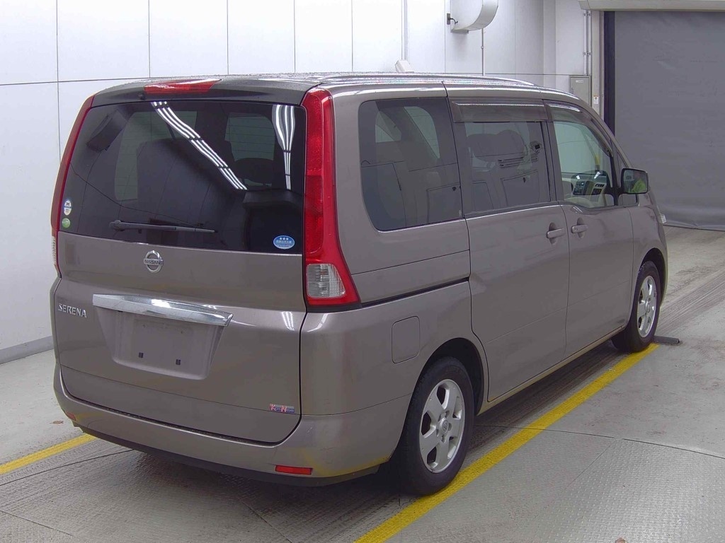 NISSAN SERENA