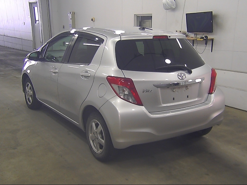 TOYOTA VITZ