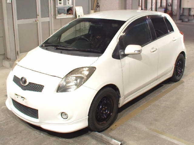 TOYOTA VITZ