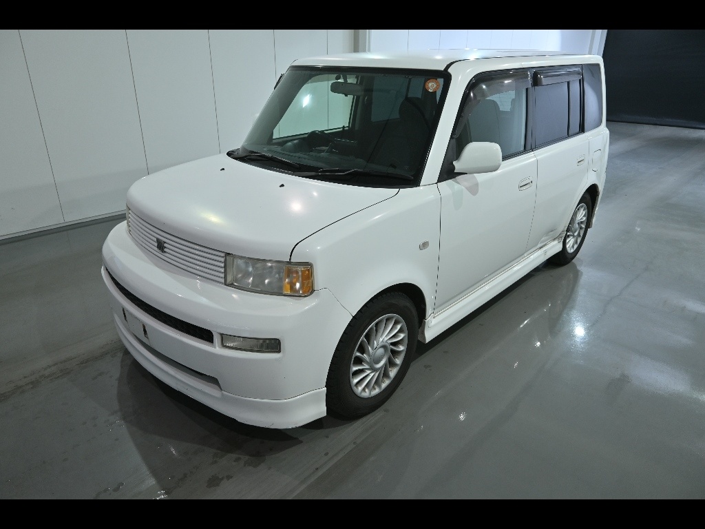 TOYOTA BB