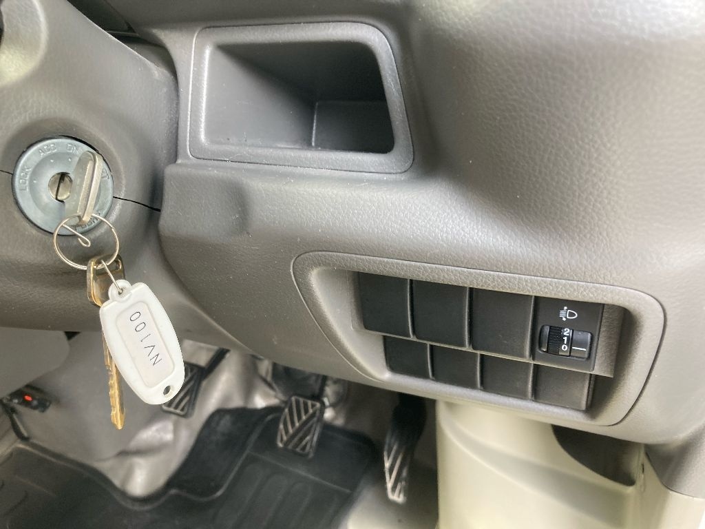 NISSAN NV100 CLIPPER