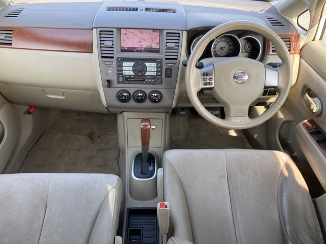 NISSAN TIIDA LATIO