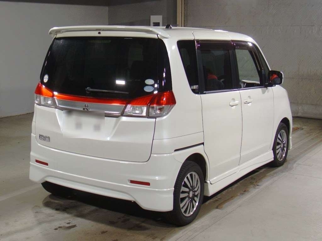 MITSUBISHI DELICA D:2