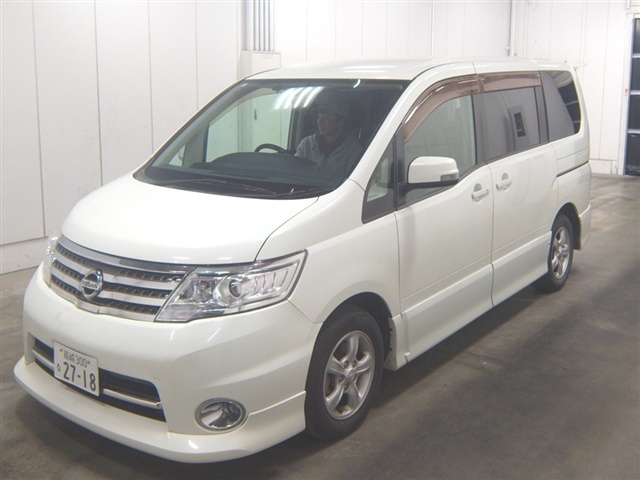 NISSAN SERENA