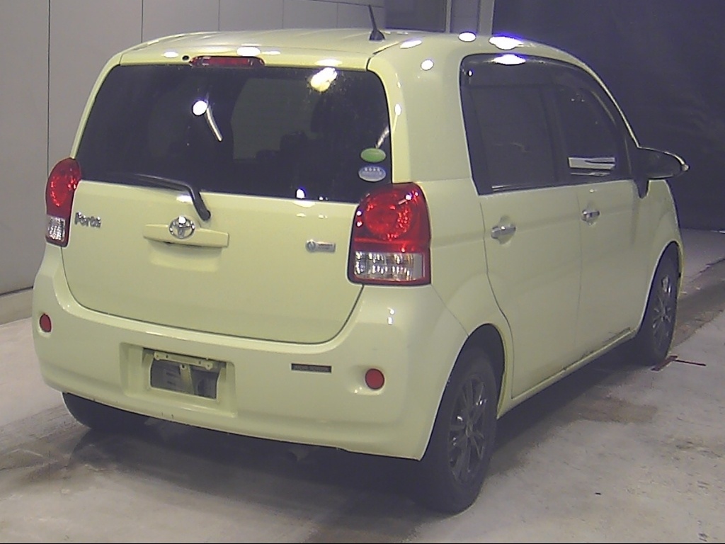 TOYOTA PORTE
